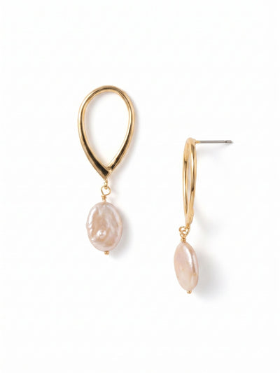 Laena Dangle Earrings - 4EFF12BGMDP - <p>The Laena Dangle Earrings fitted with fresh water pearls hanging from a metallic loop From Sorrelli's Modern Pearl collection in our Bright Gold-tone finish.</p>