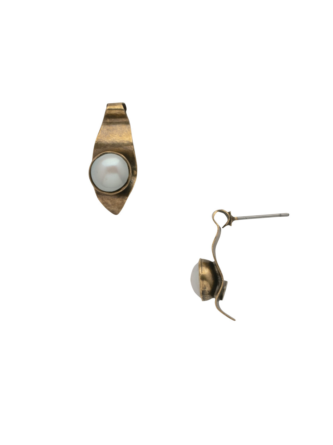 Katrina Dangle Earrings - 4EFF50AGMDP - <p>The Katrina Dangle Earrings features a freshwater pearl on a curved metal bezel. From Sorrelli's Modern Pearl collection in our Antique Gold-tone finish.</p>