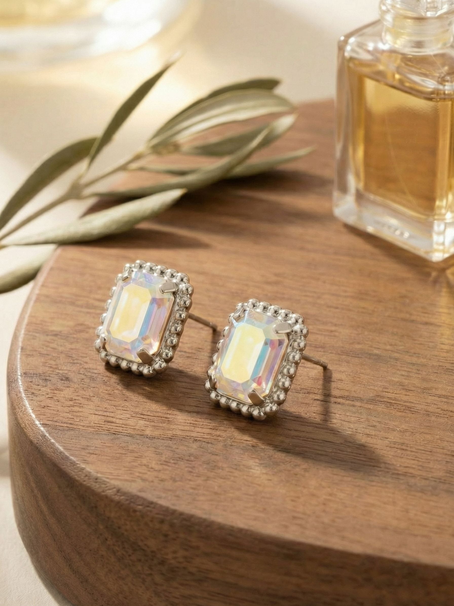 Octavia Scalloped Stud Earrings - EBW18PDCAB