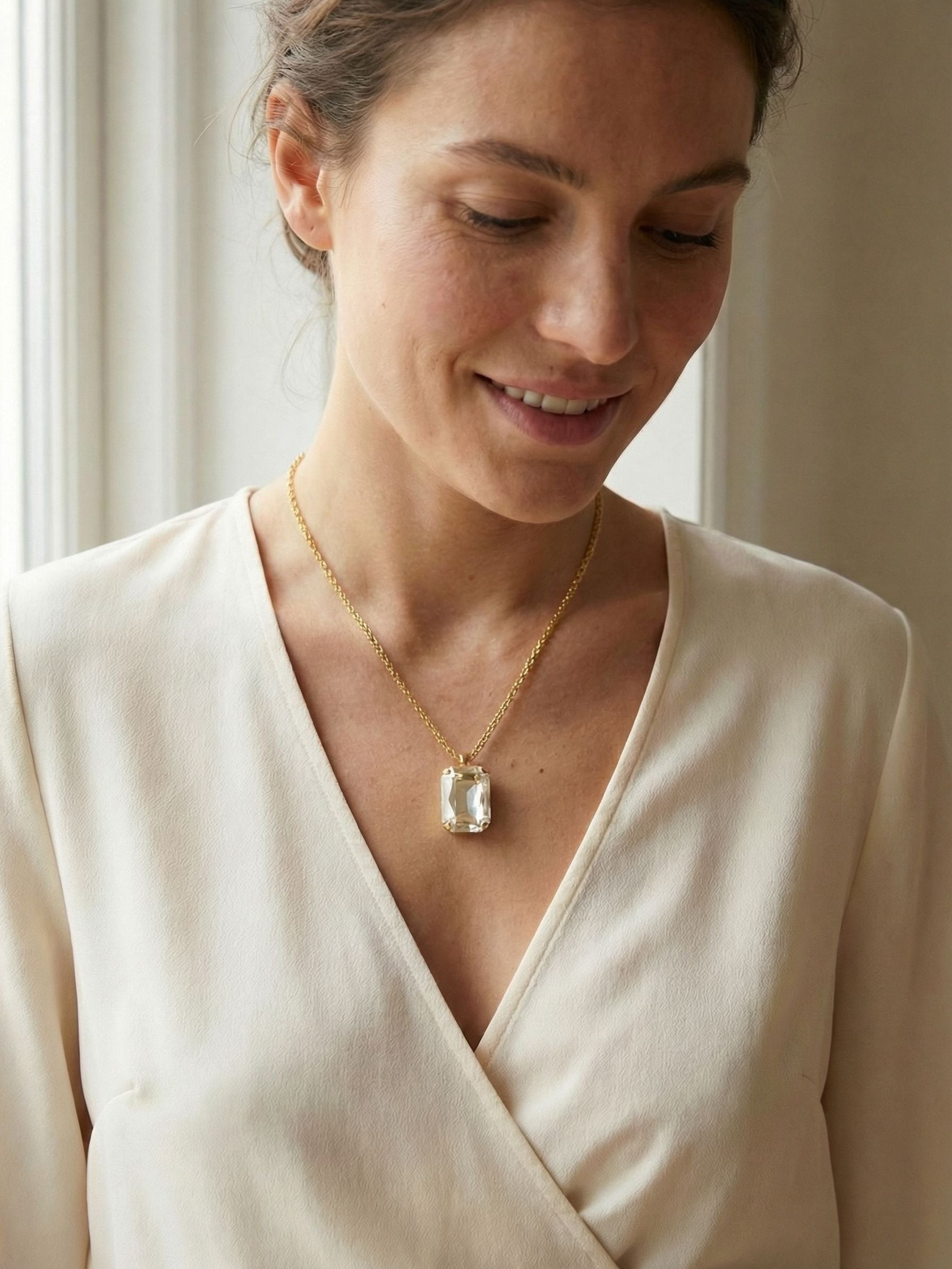 Viretta Pendant Necklace - NFZ16BGCRY