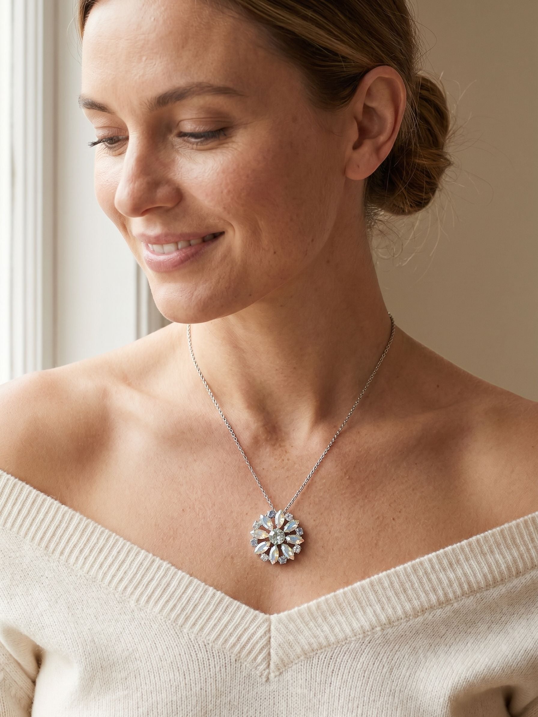 Blooming Brooch Pendant Necklace - NGK3PDRQ