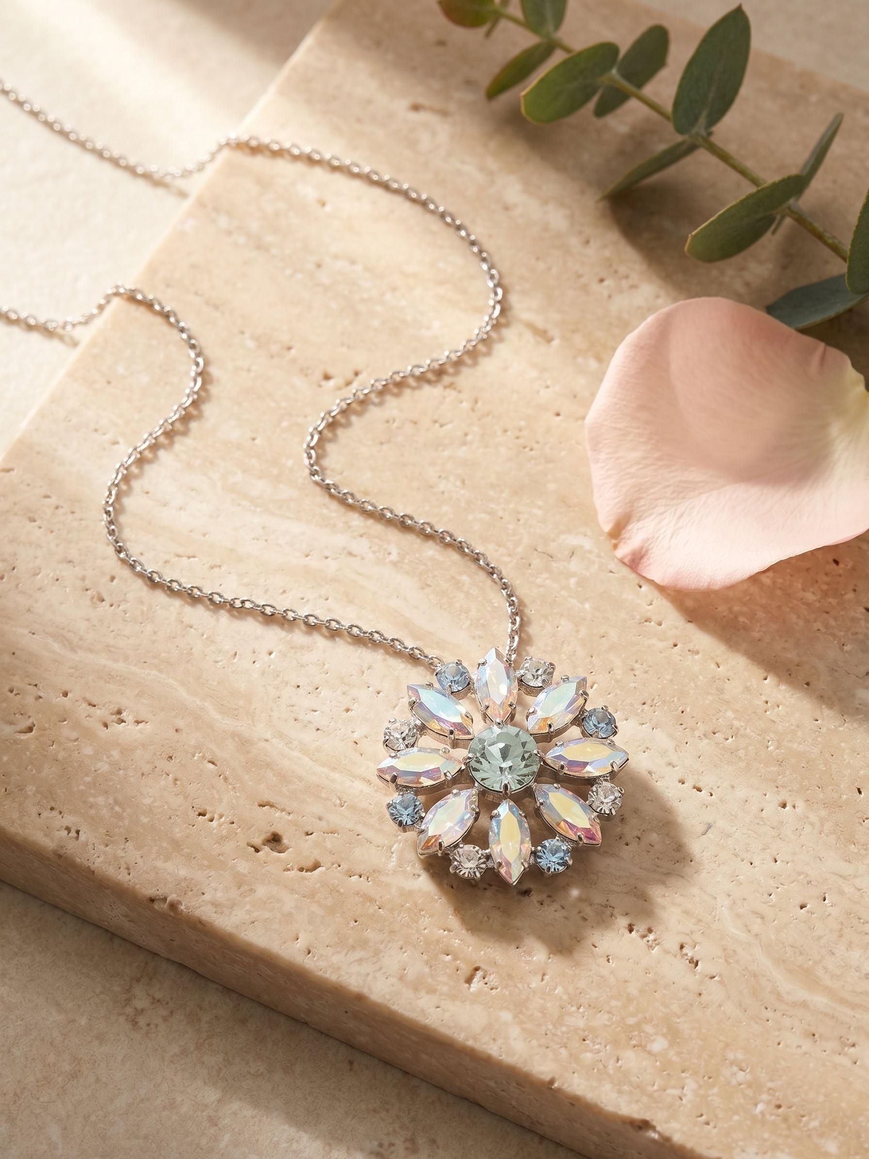 Blooming Brooch Pendant Necklace - NGK3PDRQ
