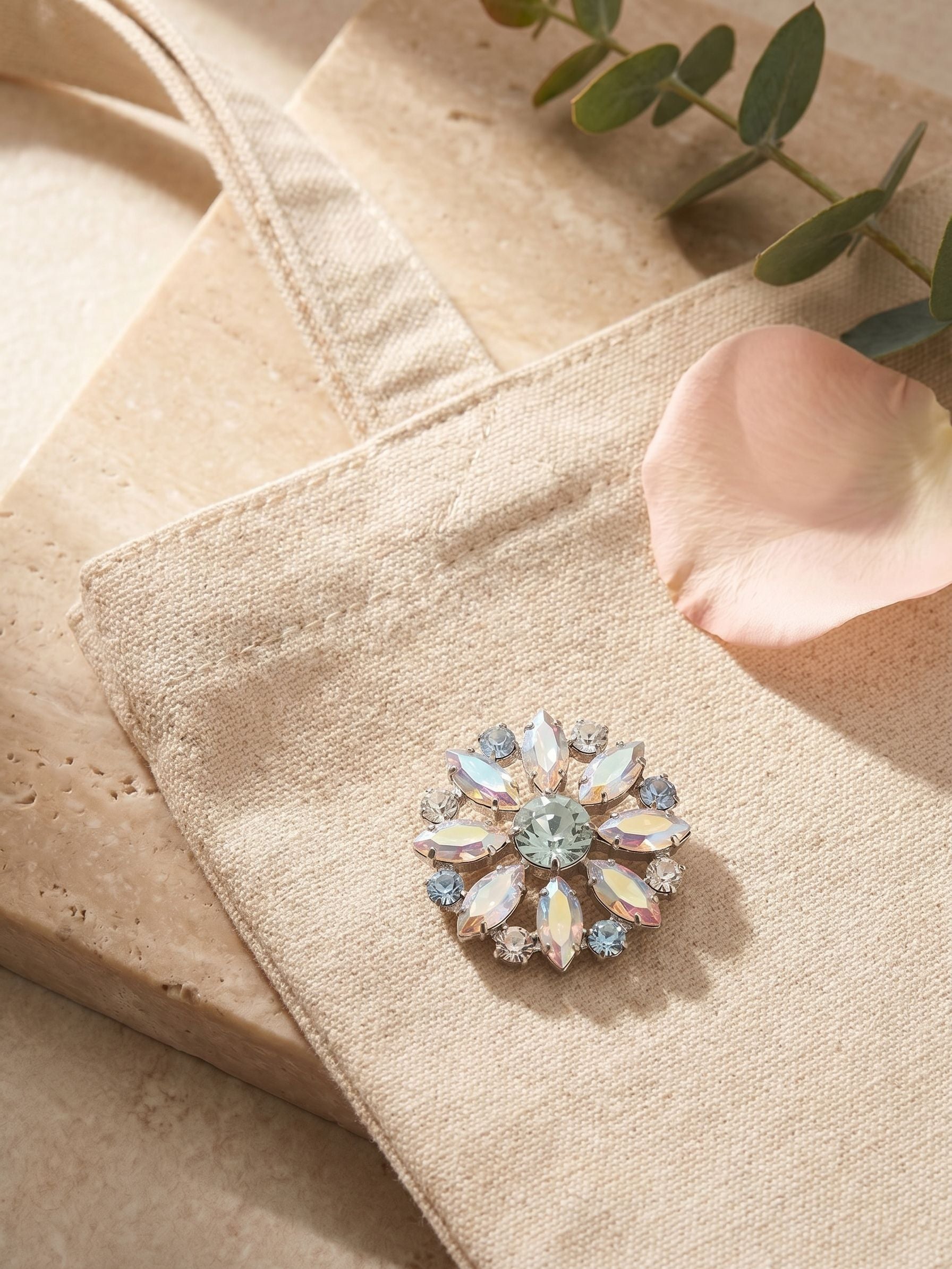 Blooming Brooch Pendant Necklace - NGK3PDRQ