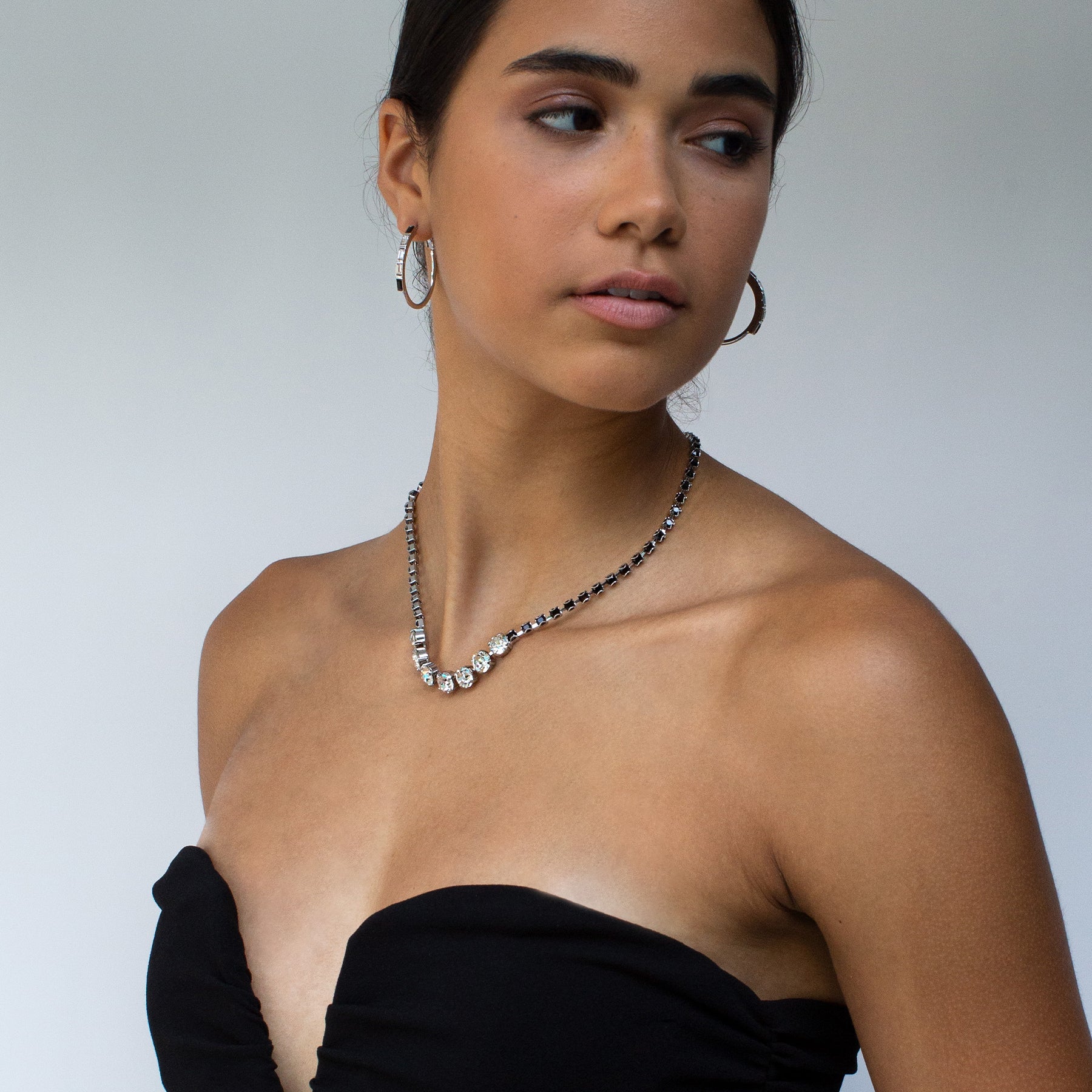 jewelry for black dress for wedding How to Choose the Best to Wear With a Angara How to Wear Black to