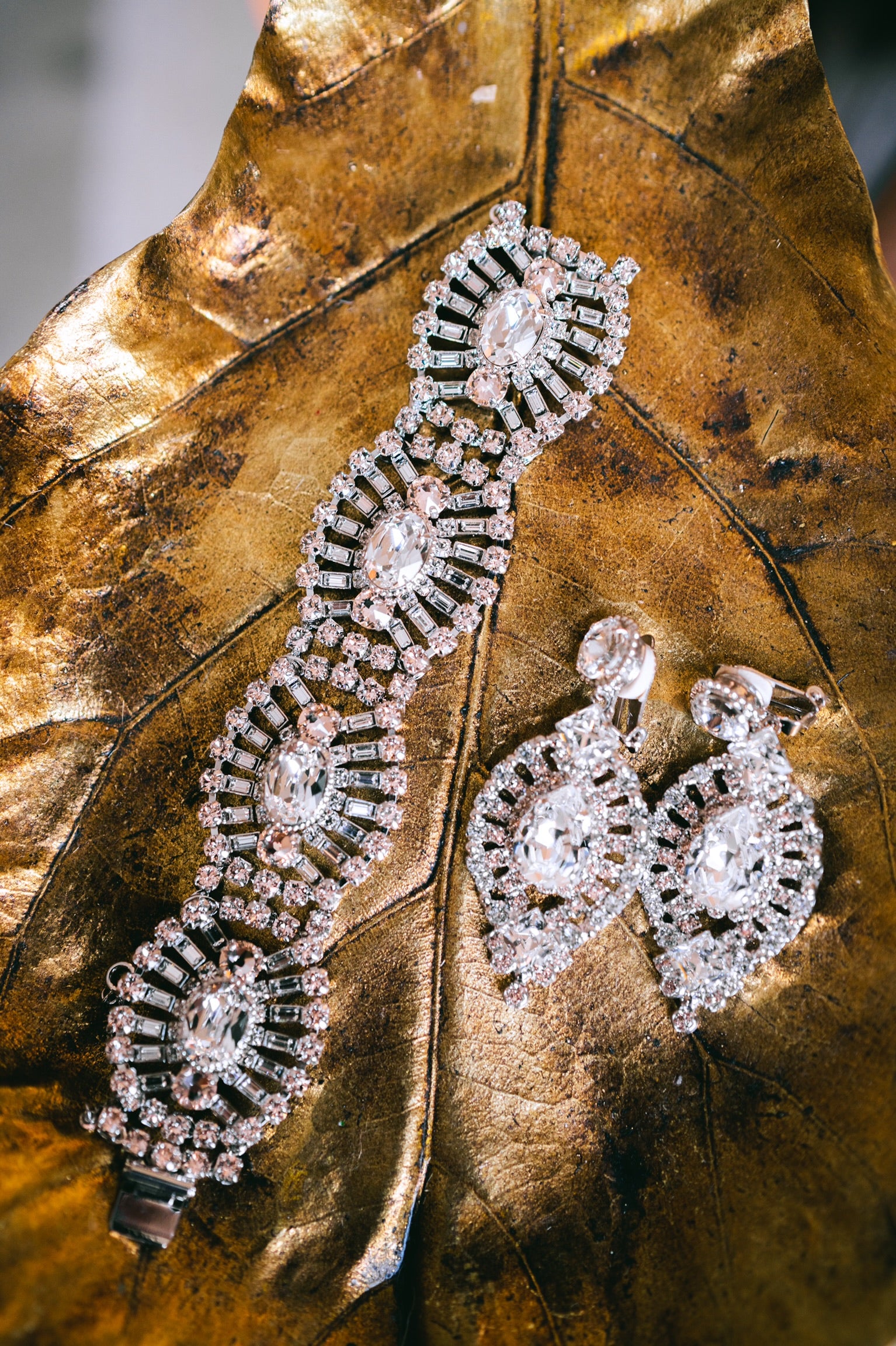 Gleaming Oval Layered Bracelet - BBZ48RHPLS