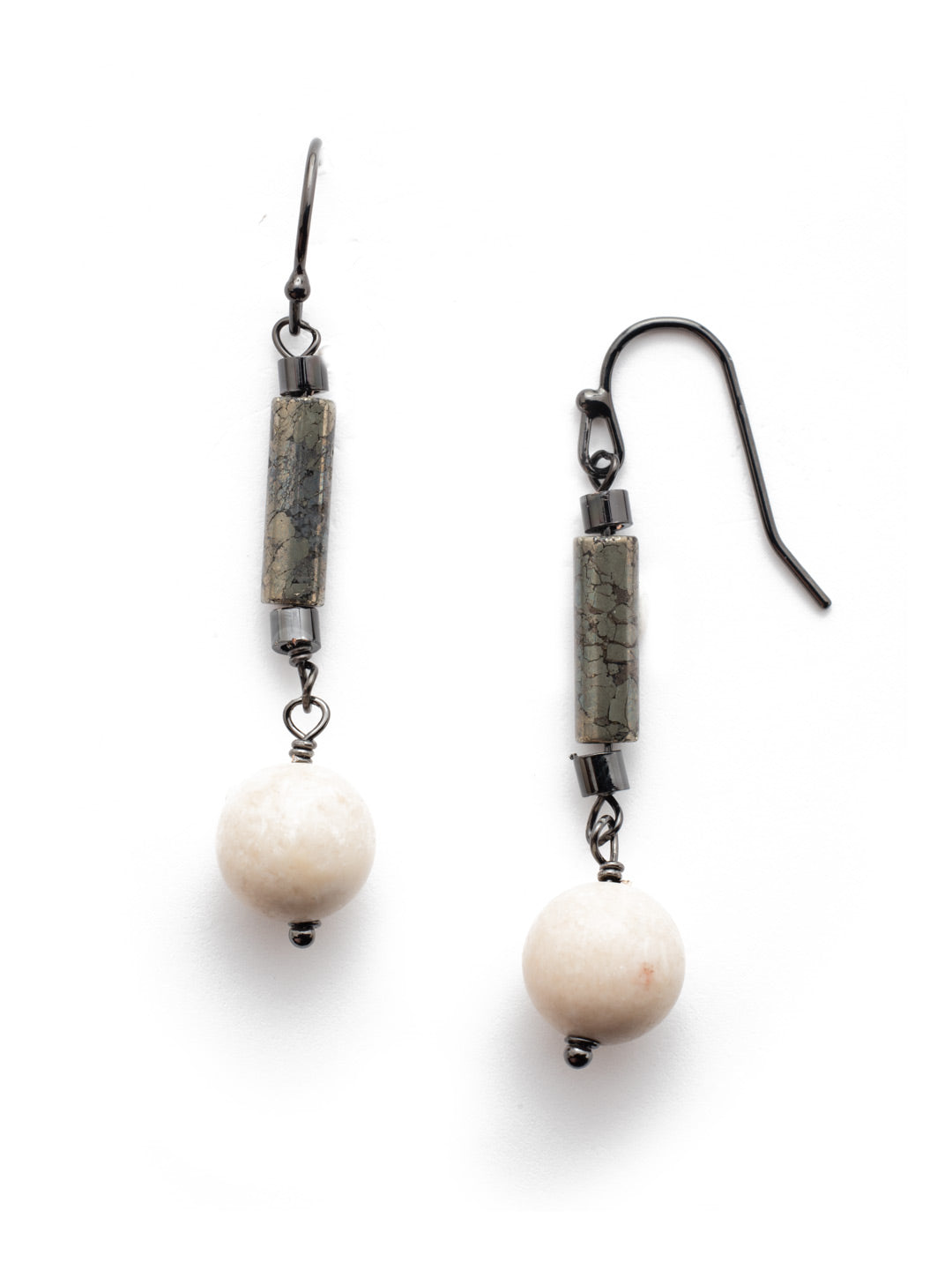 Perry Dangle Earrings - EEU80GMGNS - For the lover of earth tones and things that harken to nature, grab our Perry Dangle Earrings. Their beadwork is simple, yet stunning. From Sorrelli's Golden Shadow collection in our Gun Metal finish.