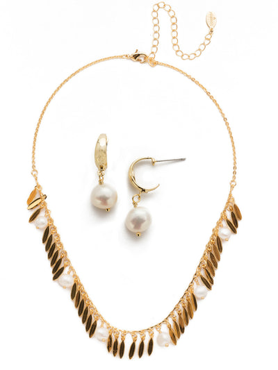 Twyla Necklace/Earring Gift Set - GCT116BGMDP - <p>A fun fringe and pretty pearl combination with Twyla Necklace and dangle earring gift set. From Sorrelli's Modern Pearl collection in our Bright Gold-tone finish.</p>