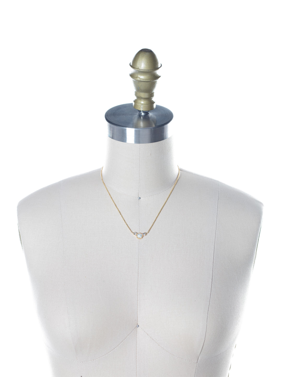 Kit Pendant Necklace - NEV119BGCRY