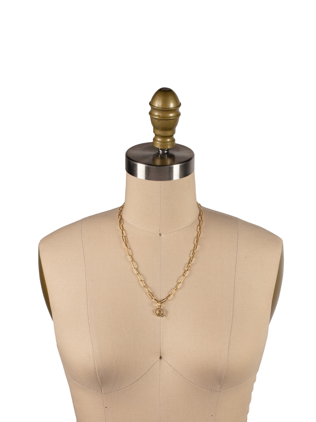 Q Initial Paperclip Pendant Necklace - NFB17BGCRY